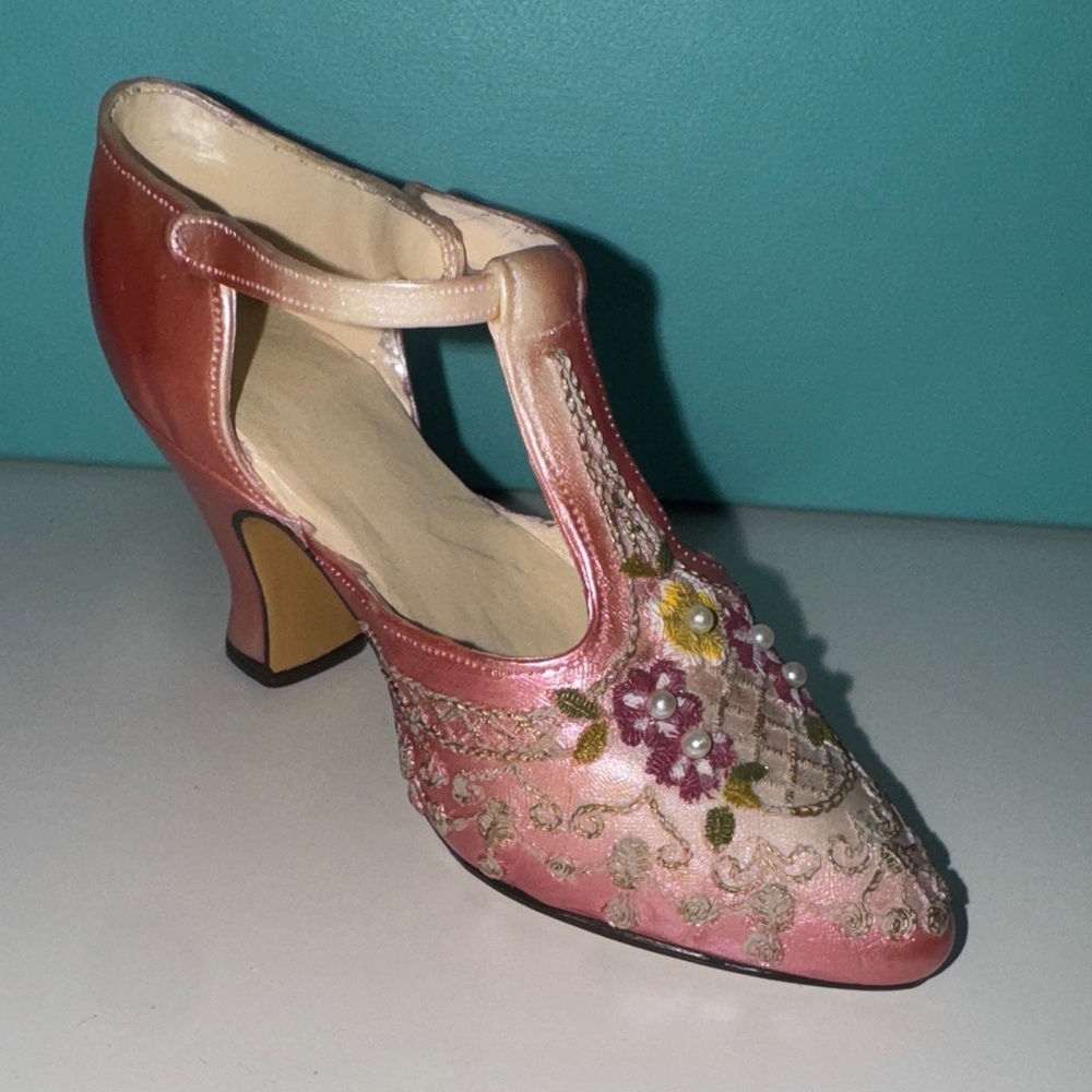 Miniature Ceramic Shoe Elegant Pink Embroidered Dancer’s Heel